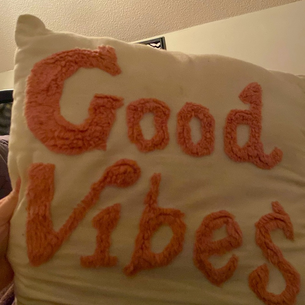 it’s a very cute pillow!